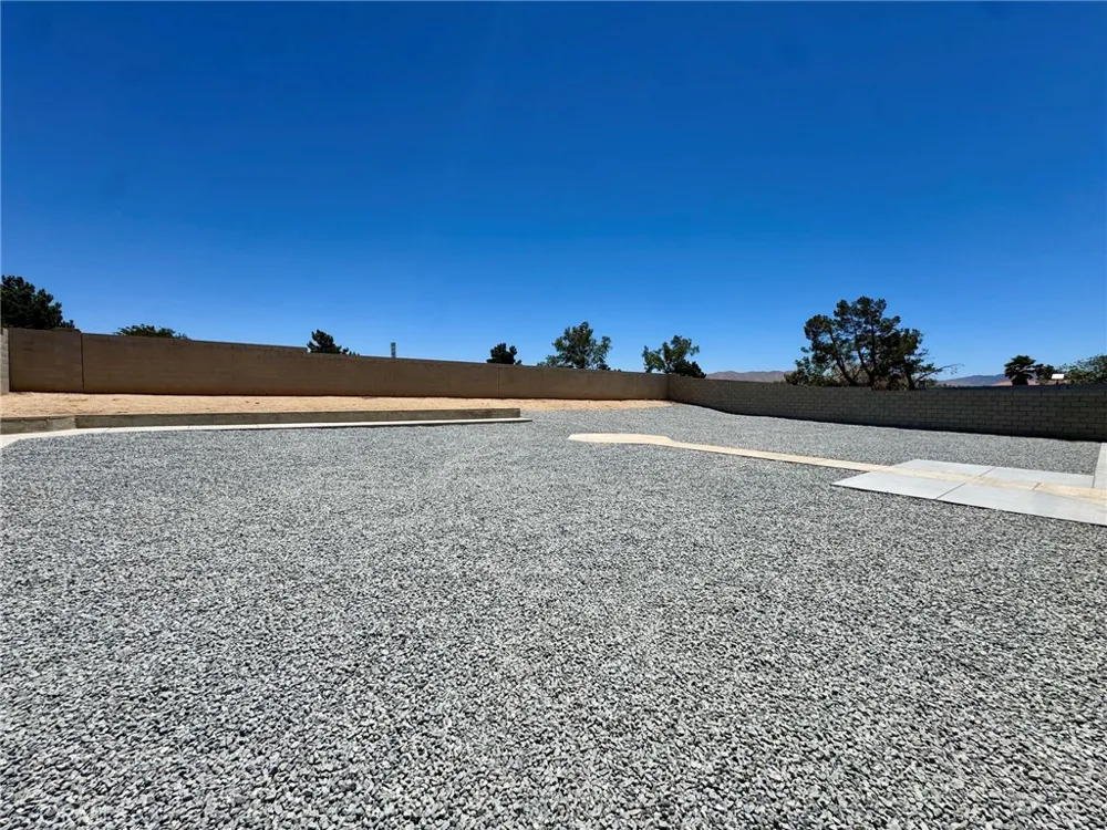 12789 Yorkshire Drive Apple Valley, CA 92308