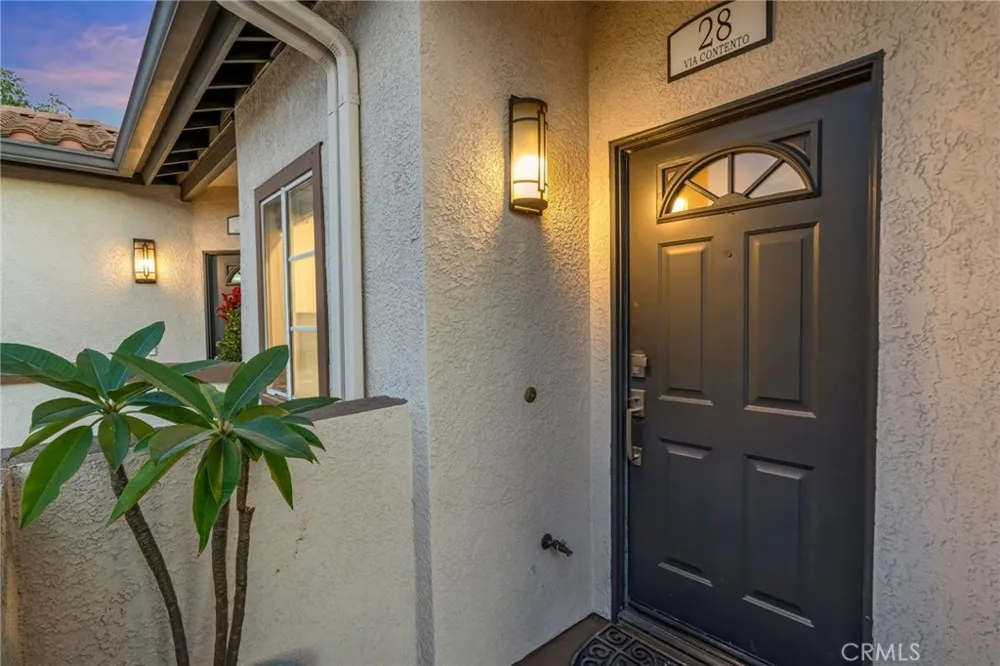 28 Via Contento Rancho Santa Margarita, CA 92688
