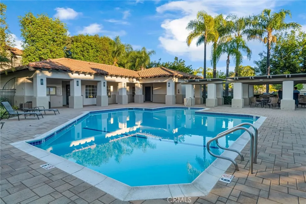 28 Via Contento Rancho Santa Margarita, CA 92688