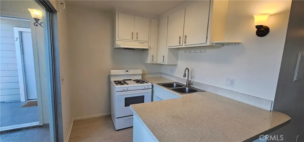 102 Avenida San Fernando #6 San Clemente, CA 92672