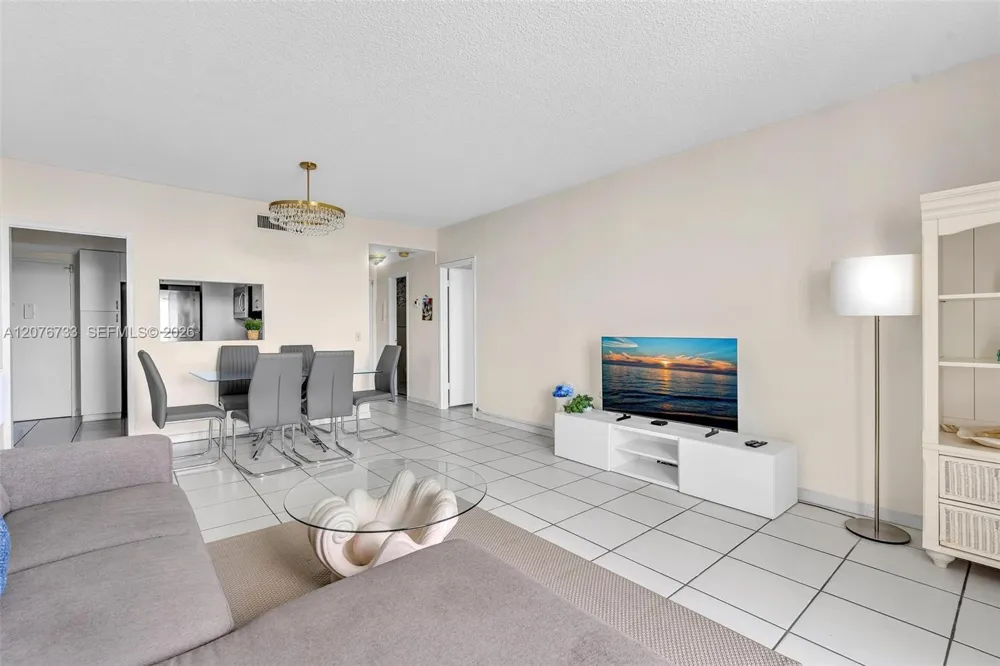 3505 S Ocean Dr #804 Hollywood, FL 33019