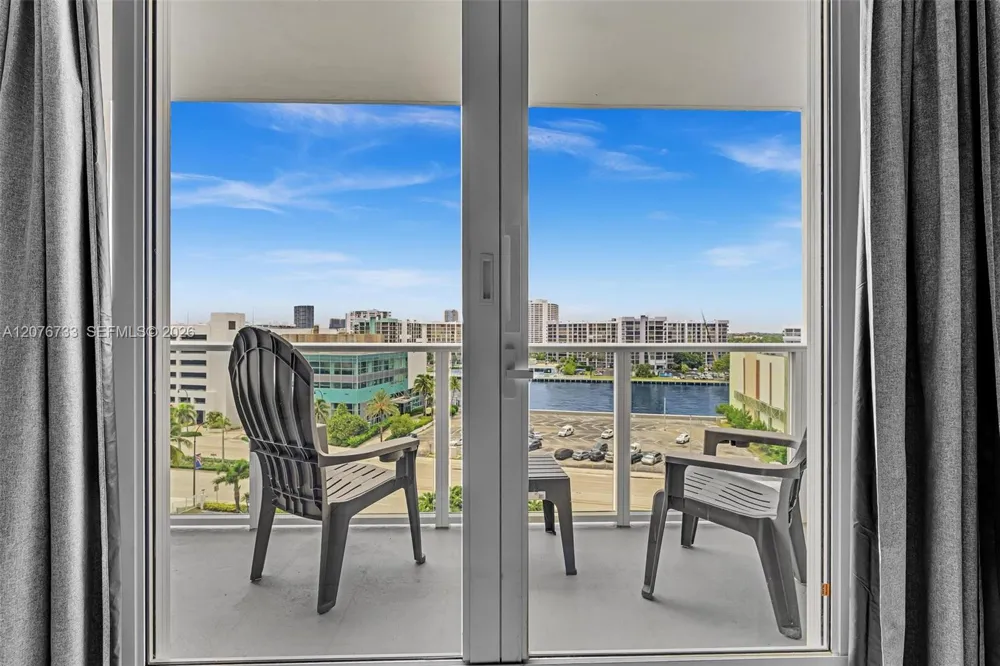 3505 S Ocean Dr #804 Hollywood, FL 33019