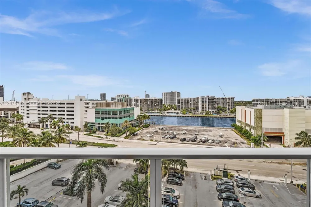 3505 S Ocean Dr #804 Hollywood, FL 33019