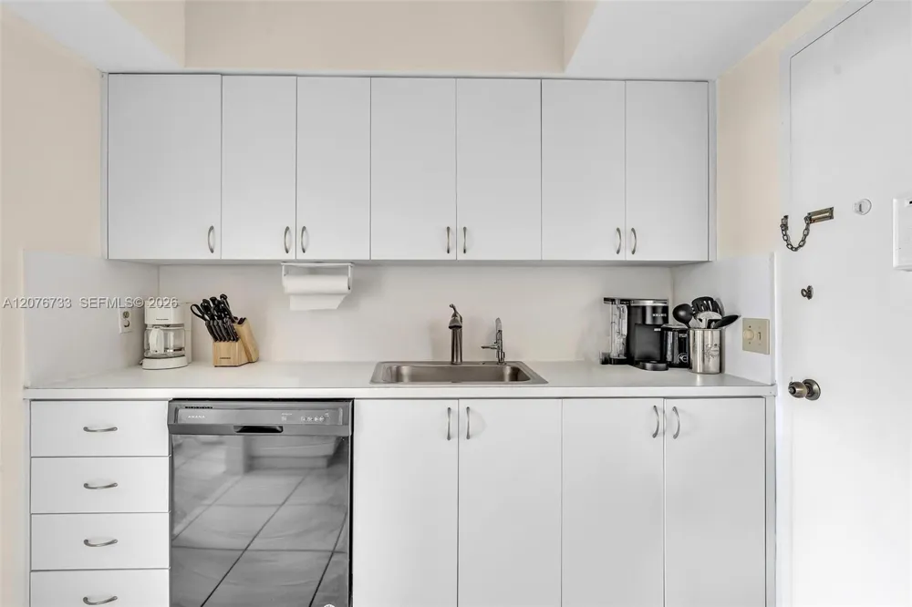 3505 S Ocean Dr #804 Hollywood, FL 33019