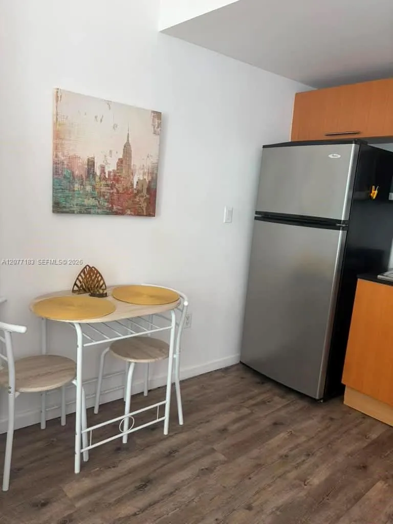 1750 Bayshore Dr #1216 Miami, FL 33132