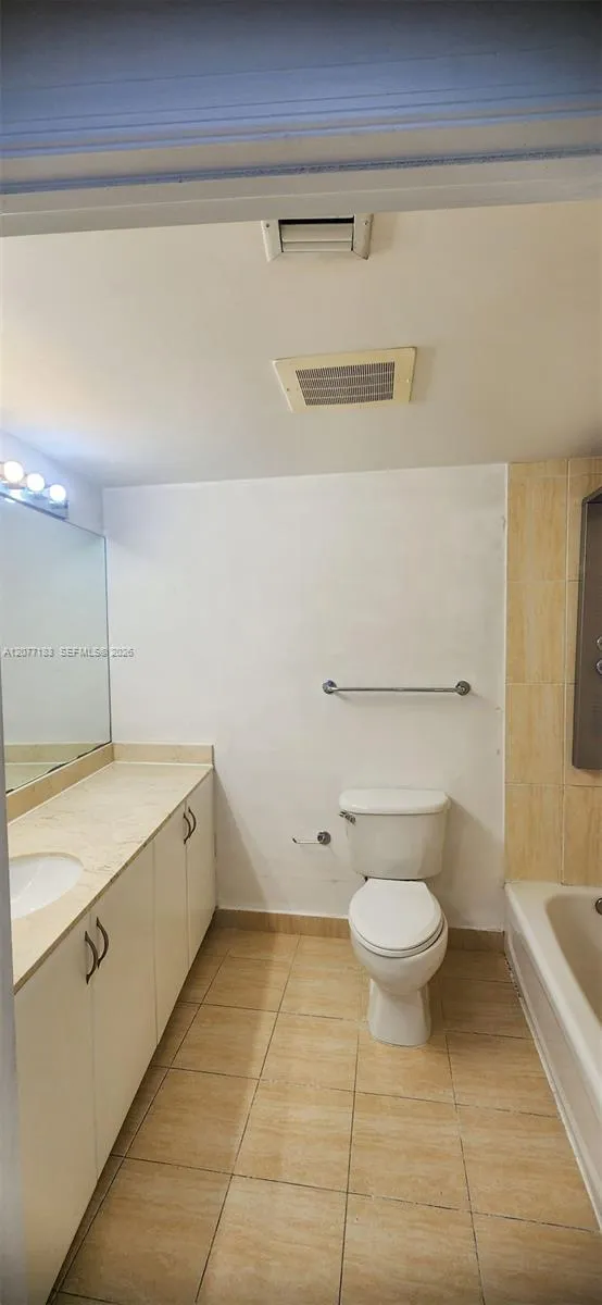 1750 Bayshore Dr #1216 Miami, FL 33132