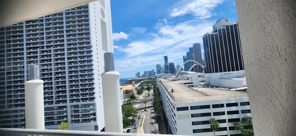1750 Bayshore Dr #1216 Miami, FL 33132