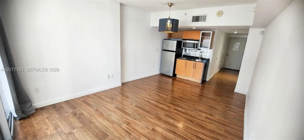 1750 Bayshore Dr #1216 Miami, FL 33132