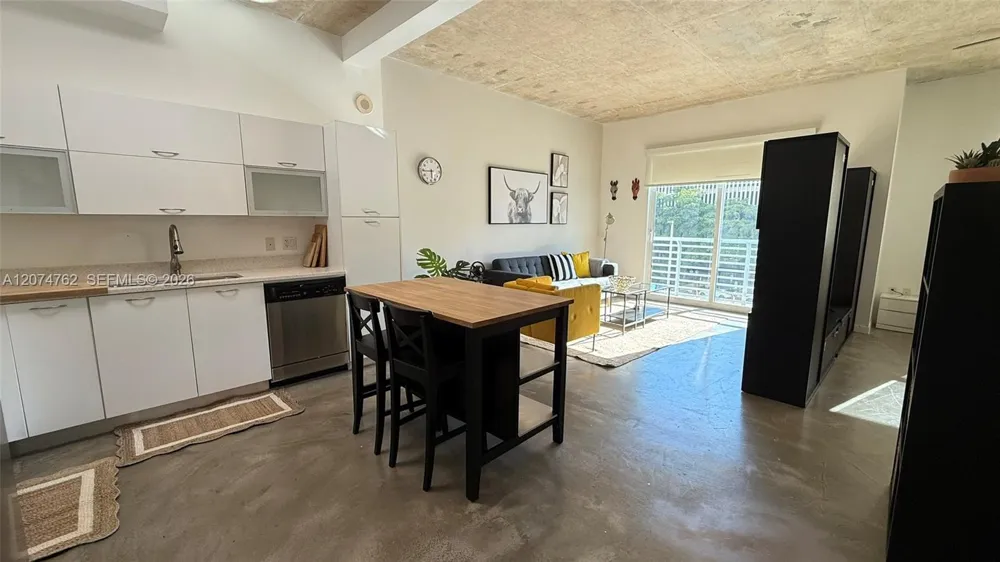 234 NE 3rd St #405 Miami, FL 33132
