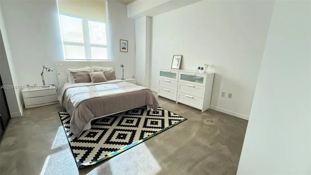 234 NE 3rd St #405 Miami, FL 33132