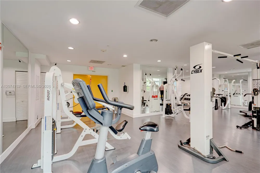 234 NE 3rd St #405 Miami, FL 33132