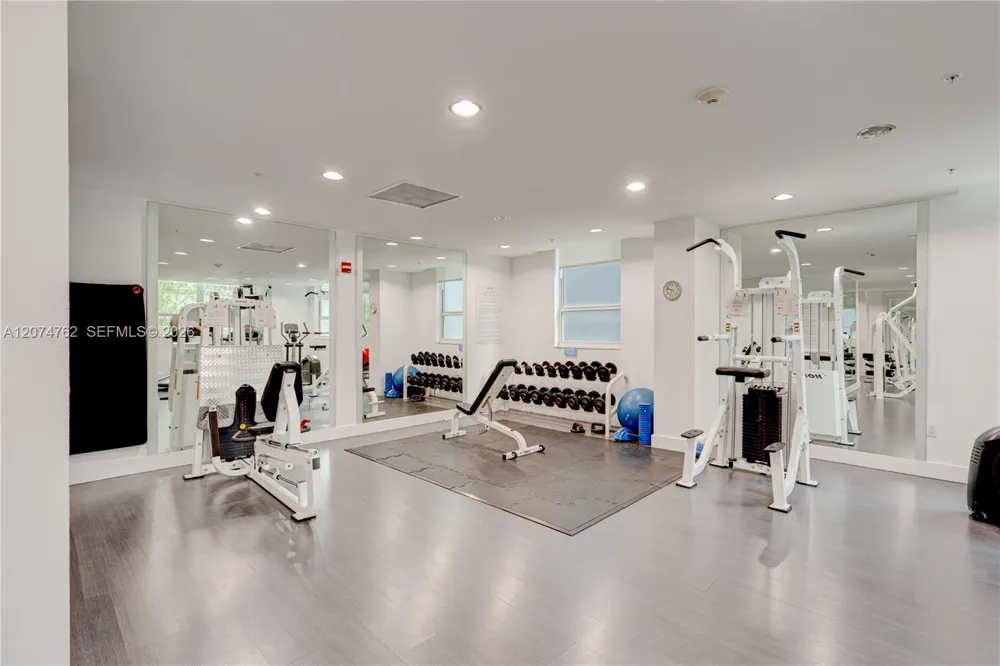 234 NE 3rd St #405 Miami, FL 33132