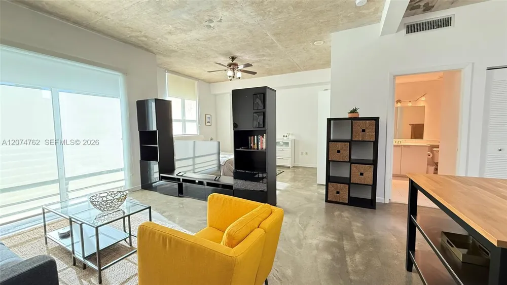 234 NE 3rd St #405 Miami, FL 33132