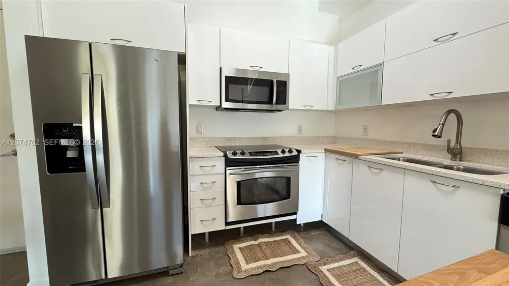 234 NE 3rd St #405 Miami, FL 33132