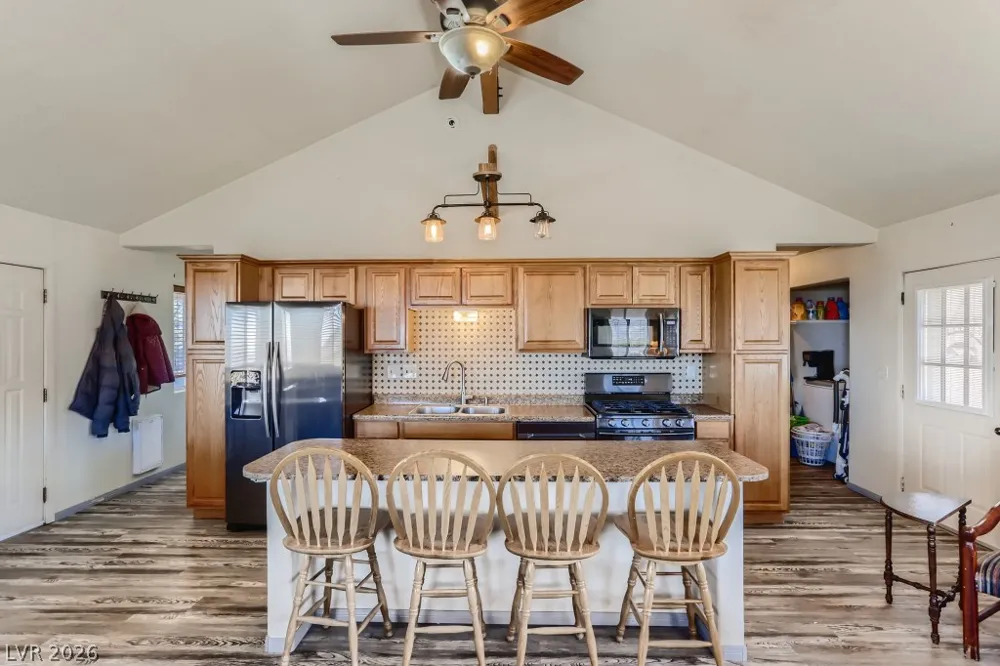 78 Pine Road Cold Creek, NV 89124
