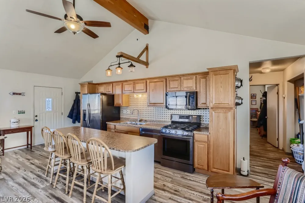 78 Pine Road Cold Creek, NV 89124