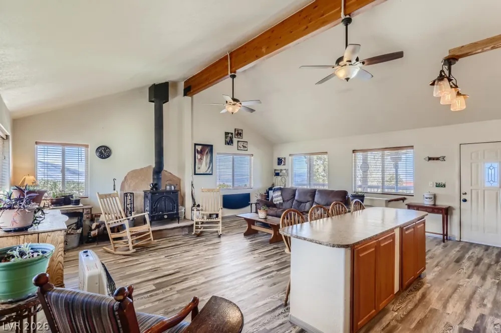 78 Pine Road Cold Creek, NV 89124