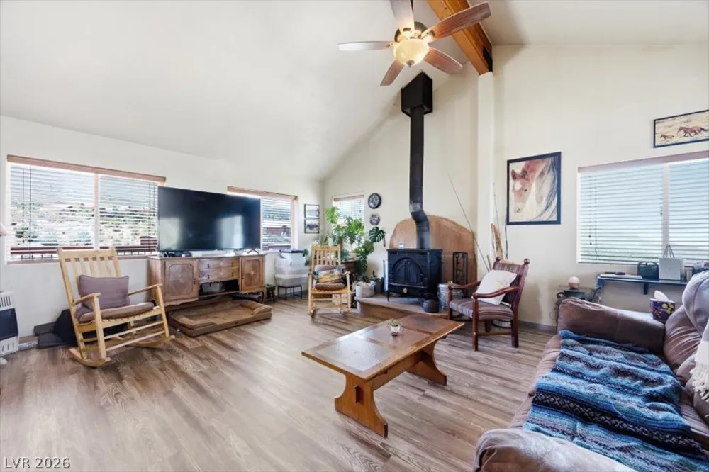 78 Pine Road Cold Creek, NV 89124