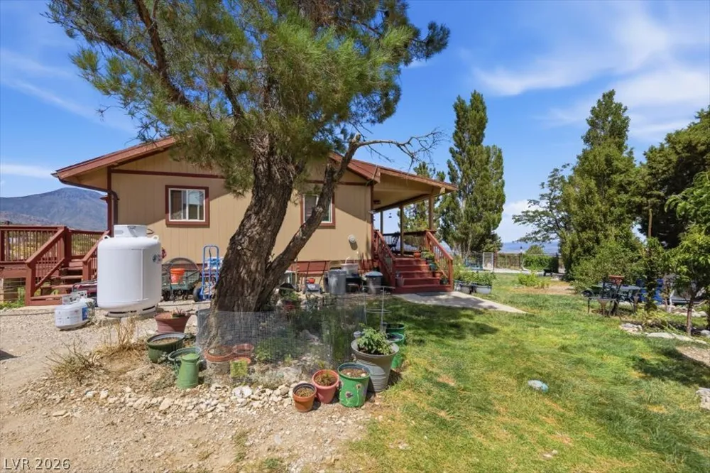 78 Pine Road Cold Creek, NV 89124