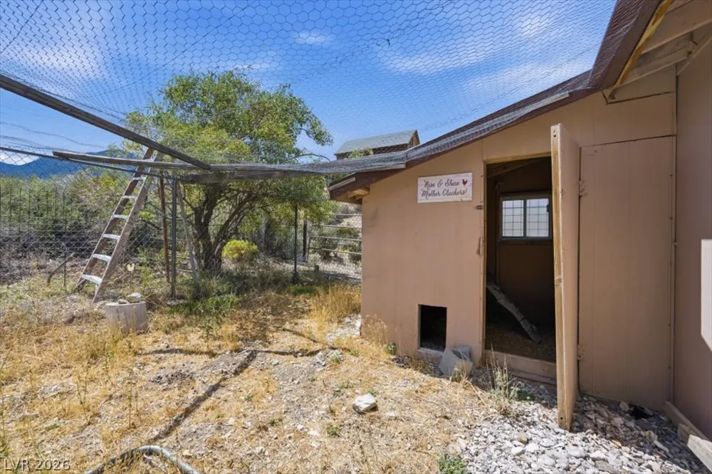 78 Pine Road Cold Creek, NV 89124