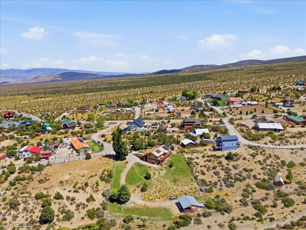 78 Pine Road Cold Creek, NV 89124