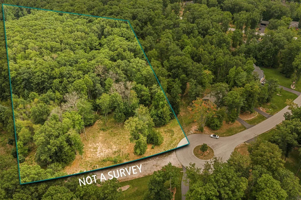 2238 Arbutus Pointe Drive East Bay Township, MI 49696