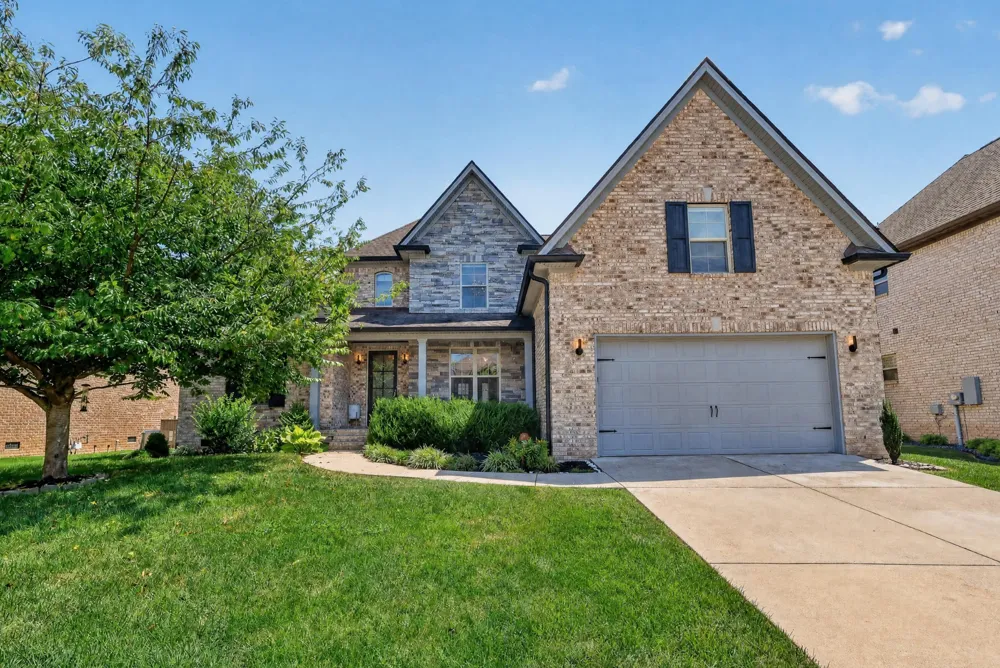 8007 June Apple Ln Spring Hill, TN 37174