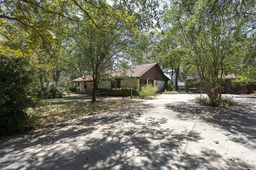 315 Caracara Drive Buda, TX 78610