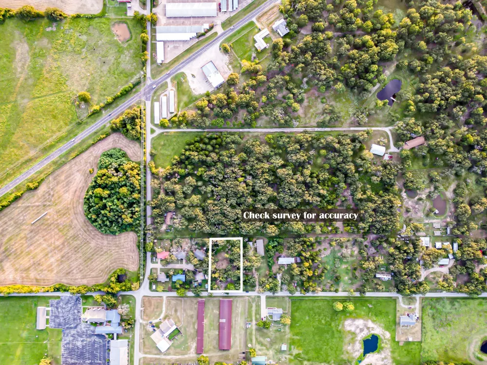 208 Old Indian Trail Tool, TX 75143