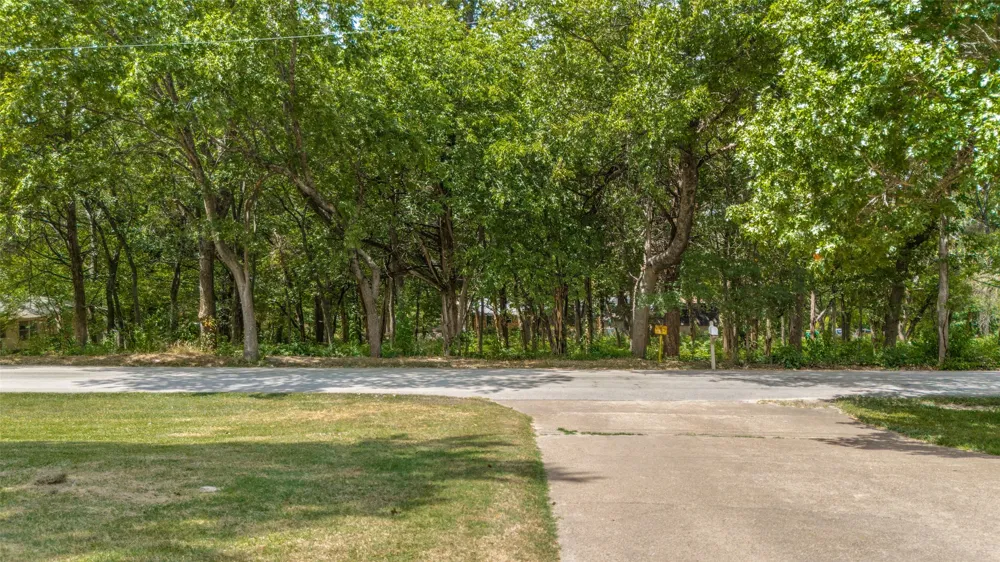 1004 Tanglewood Drive Cedar Hill, TX 75104