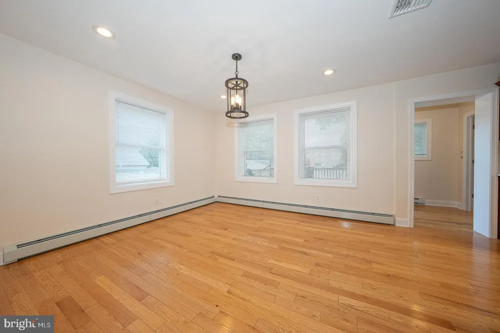107 W CIRCULAR AVENUE Paoli, PA 19301