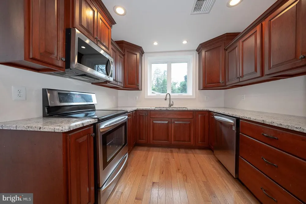 107 W CIRCULAR AVENUE Paoli, PA 19301