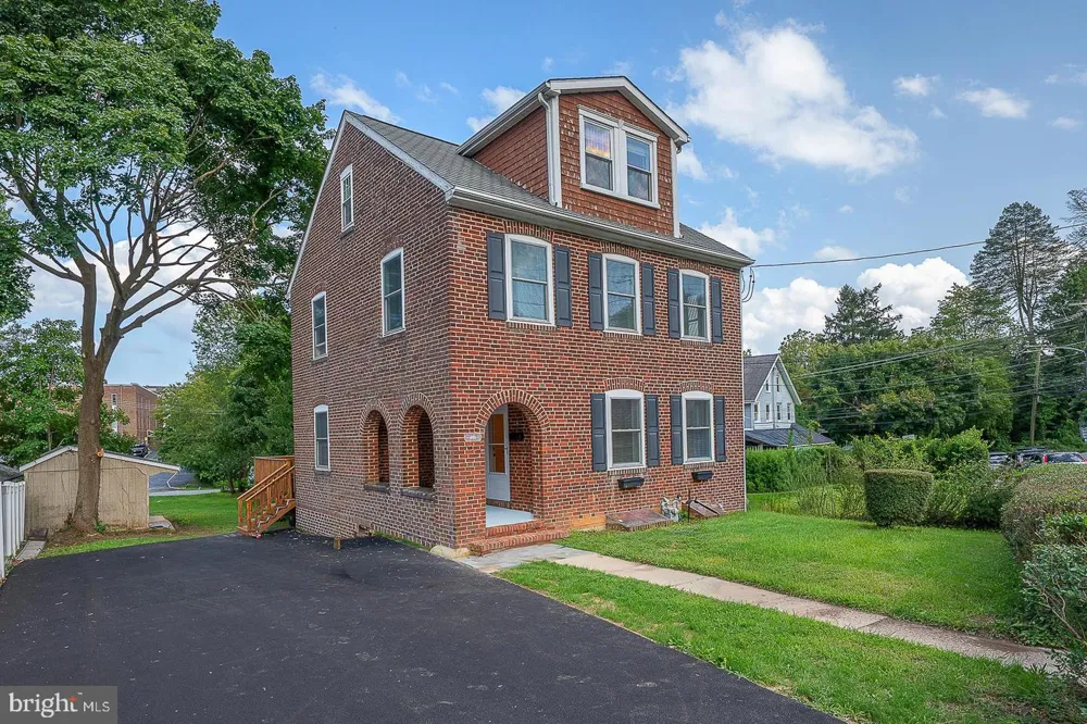 107 W CIRCULAR AVENUE Paoli, PA 19301