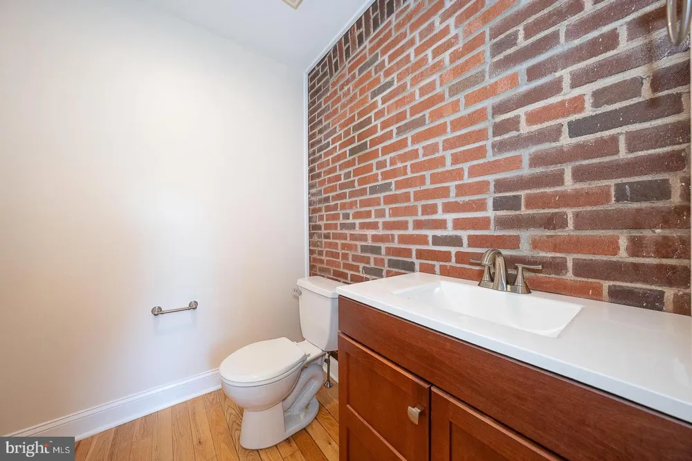107 W CIRCULAR AVENUE Paoli, PA 19301