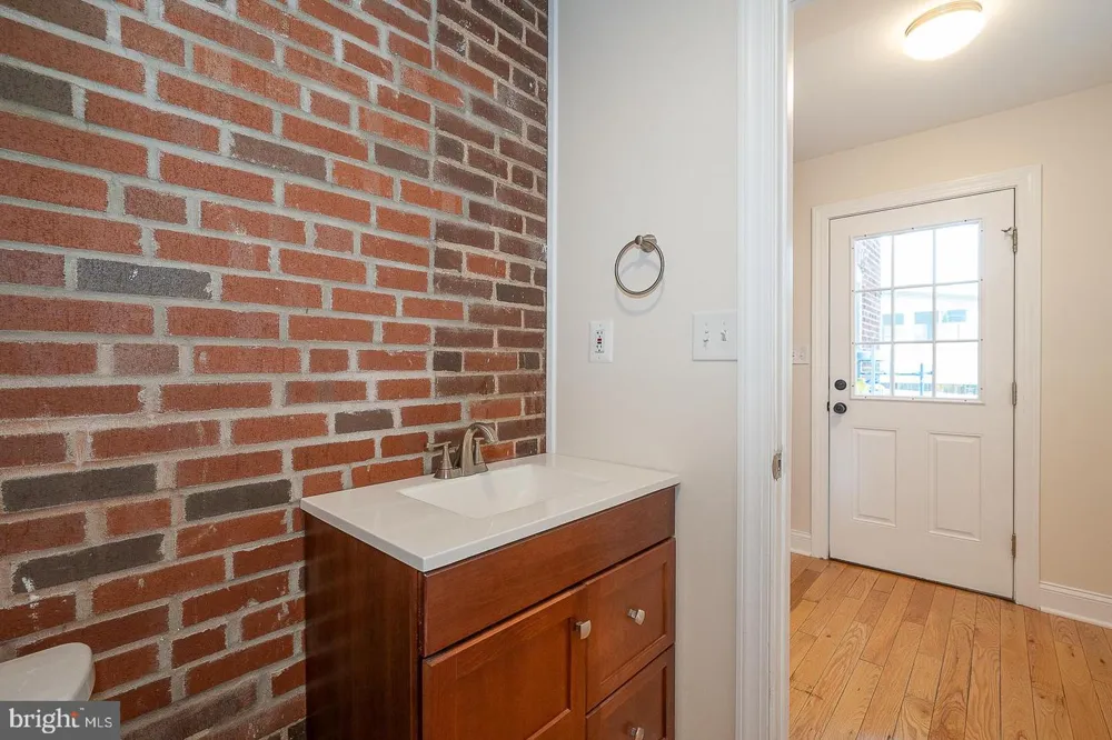 107 W CIRCULAR AVENUE Paoli, PA 19301