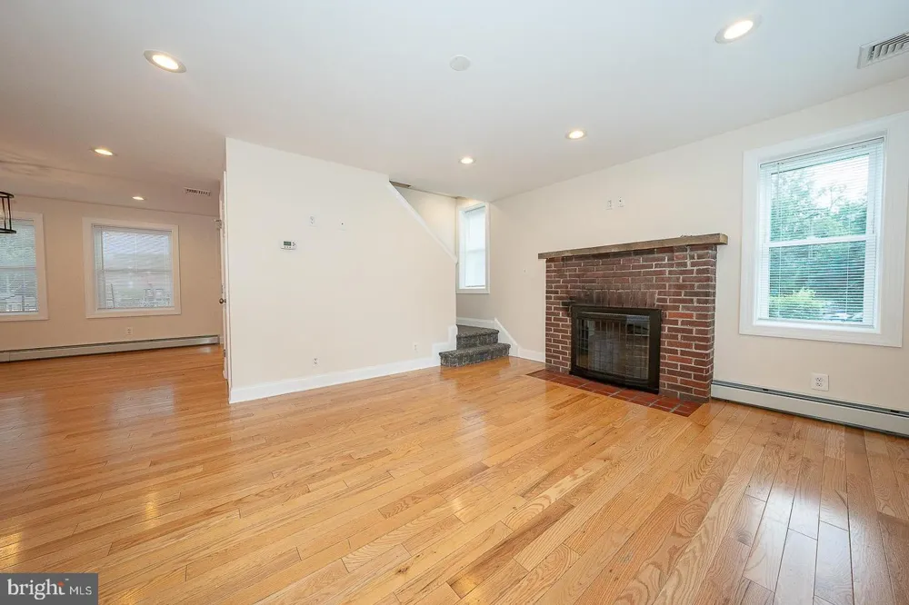 107 W CIRCULAR AVENUE Paoli, PA 19301