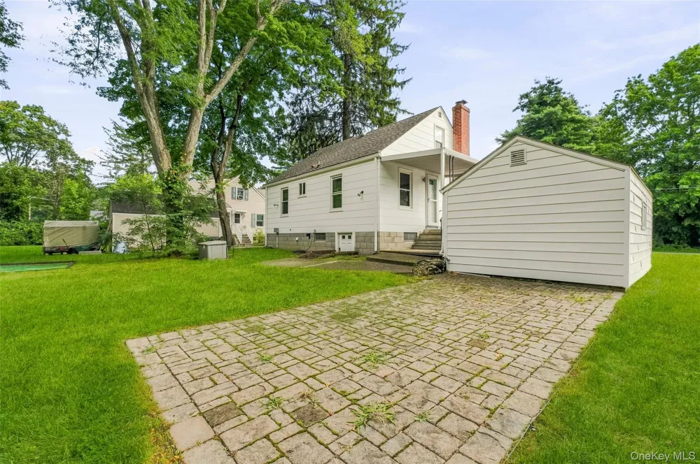 9 Memory Lane Poughkeepsie, NY 12603