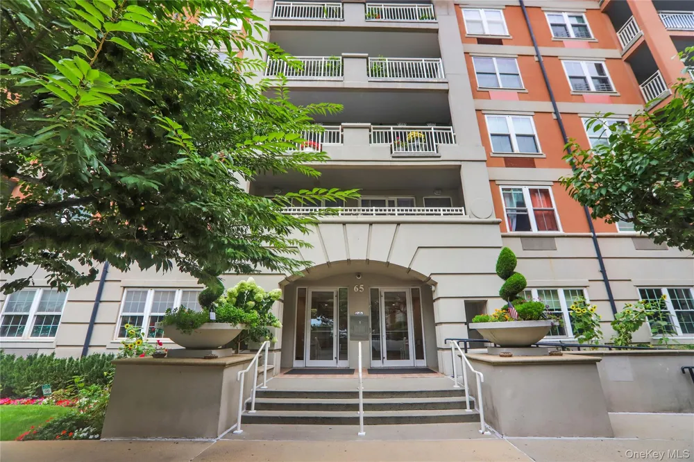 65 Oceana Drive E #9A Brooklyn, NY 11235