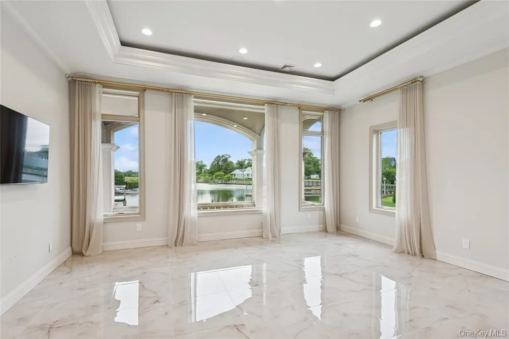 1190 Harbor Road Hewlett Harbor, NY 11557
