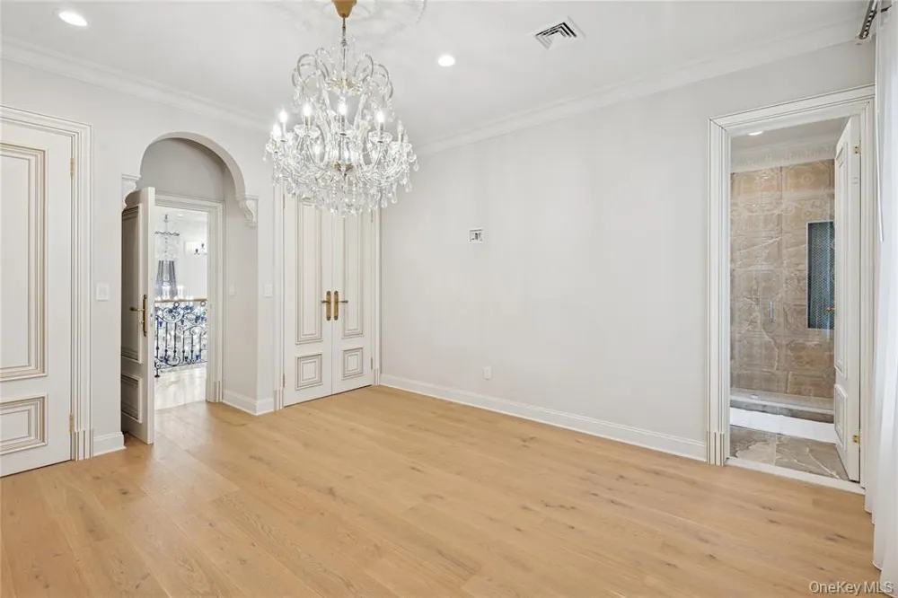 1190 Harbor Road Hewlett Harbor, NY 11557