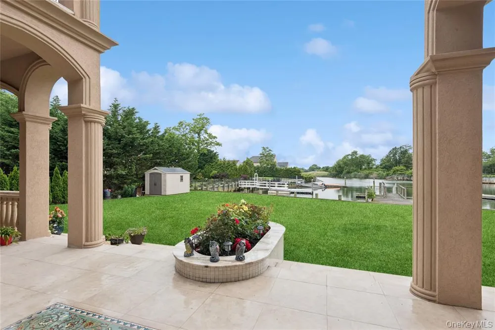 1190 Harbor Road Hewlett Harbor, NY 11557