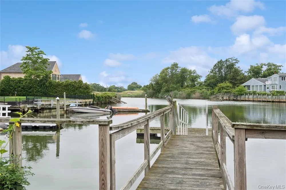 1190 Harbor Road Hewlett Harbor, NY 11557