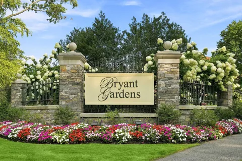 10 Bryant Crescent #1L