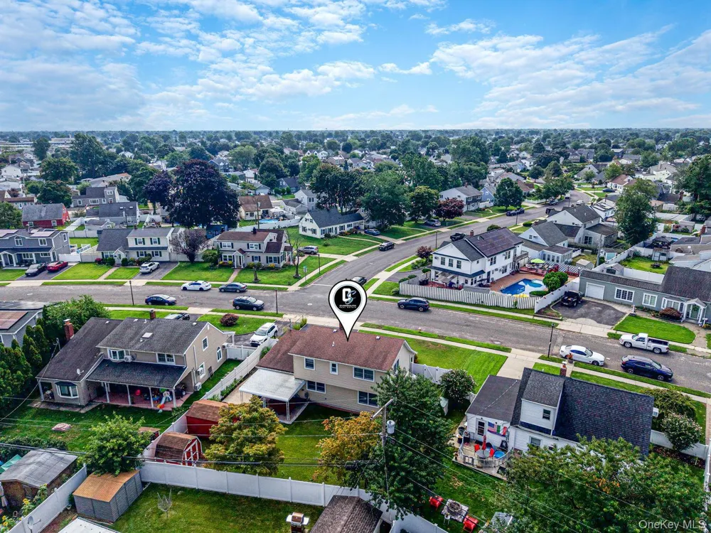 60 Academy Lane Levittown, NY 11756
