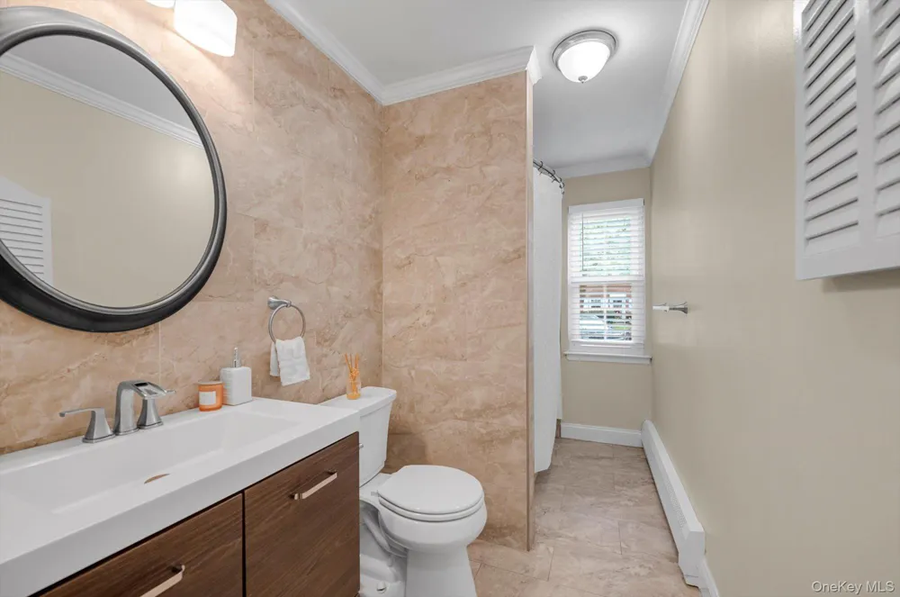 1108 Towne House Village Hauppauge, NY 11749