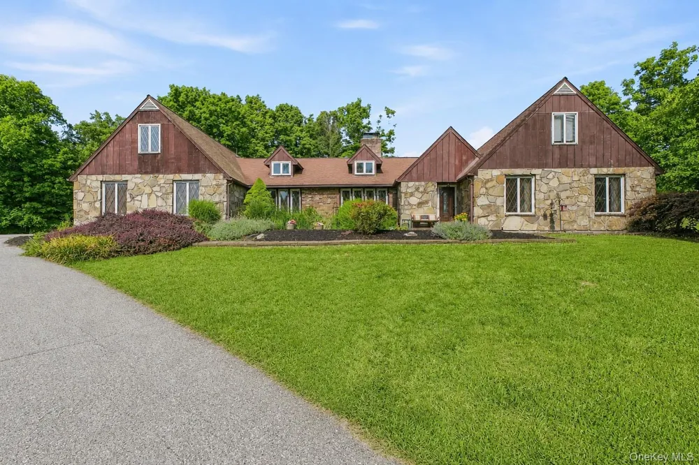 14 Lisa Drive Highland, NY 12528