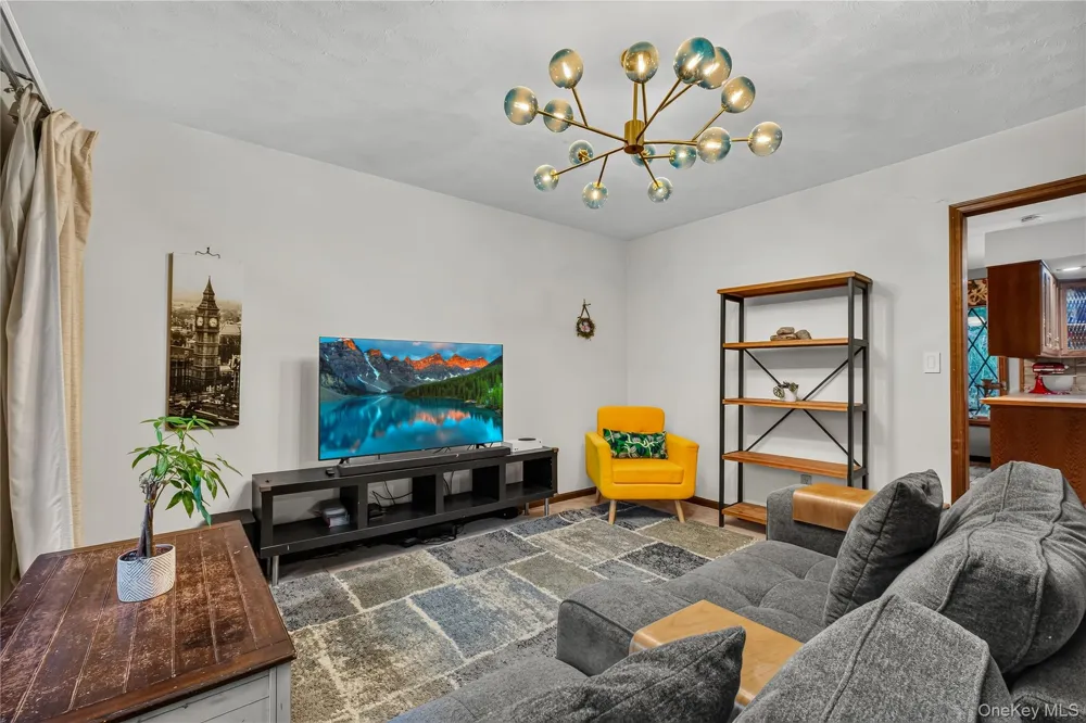 14 Lisa Drive Highland, NY 12528