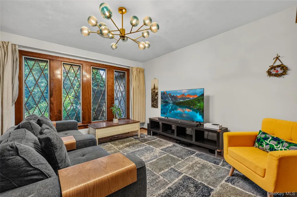 14 Lisa Drive Highland, NY 12528