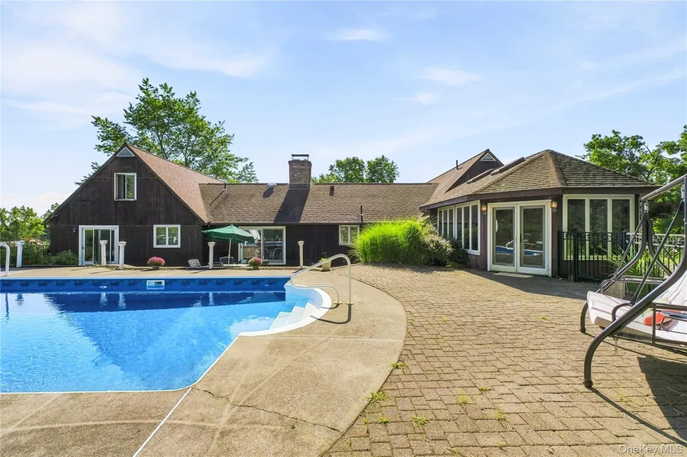 14 Lisa Drive Highland, NY 12528