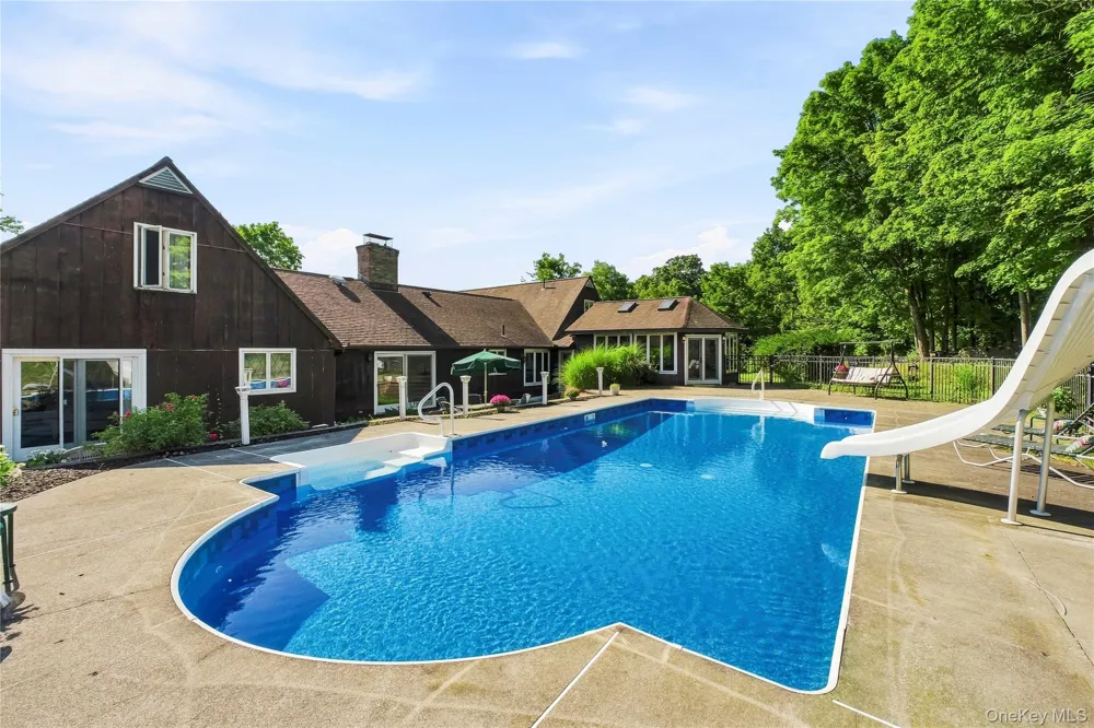 14 Lisa Drive Highland, NY 12528